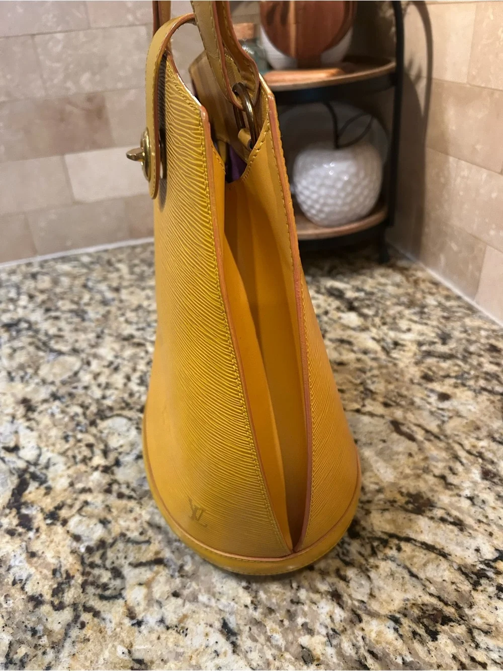Louis Vuitton Epi Cluny Yellow Leather Shoulder Bag with coa - Picture 3 of 16